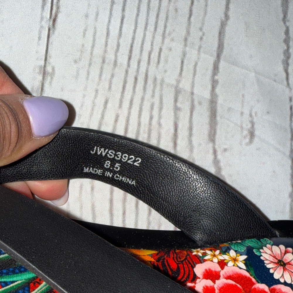 Johnny Was Women's Black Strap Floral-Print Sandals Size 8.5 - Picture 7 of 7